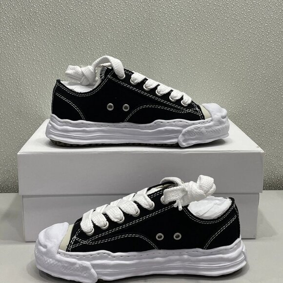 Maison Mihara Yasuhiro Other - Maison Mihara Yasuhiro Men's US 6 Hank OG Sole Canvas Low Top Sneaker Black